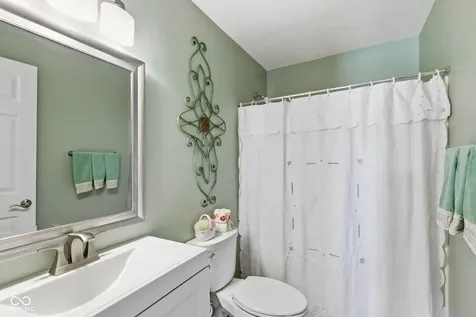 12739 Bay Forrest Drive Indianapolis IN 46236