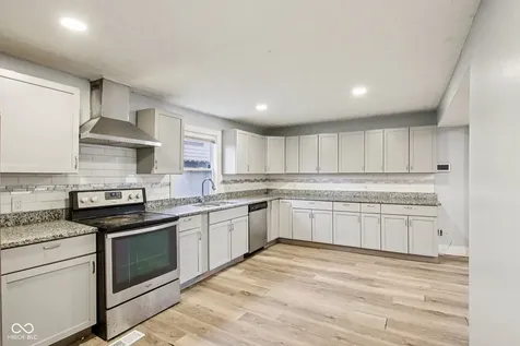 421 W 39th Street Indianapolis IN 46208