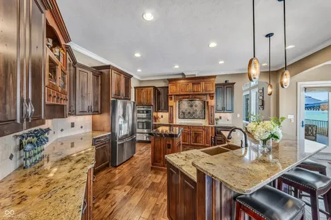 13400 Cambridge Cove Way Fishers IN 46055
