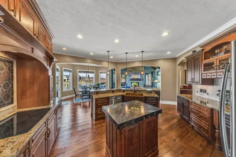 13400 Cambridge Cove Way Fishers IN 46055