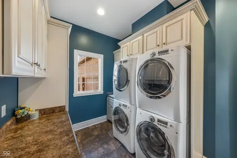 13400 Cambridge Cove Way Fishers IN 46055
