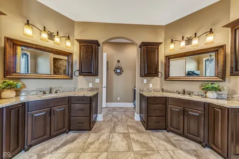 13400 Cambridge Cove Way Fishers IN 46055