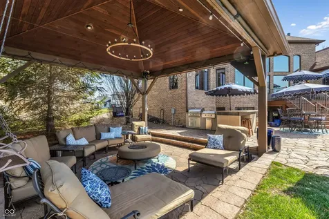 13400 Cambridge Cove Way Fishers IN 46055