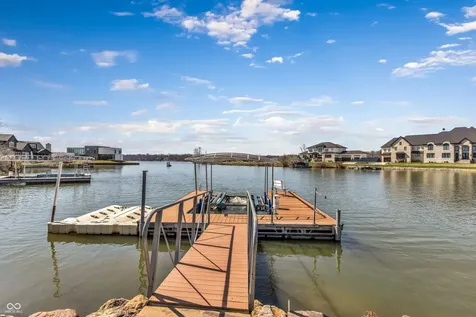 13400 Cambridge Cove Way Fishers IN 46055