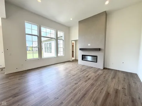 1428 Crosstie Circle Westfield IN 46074
