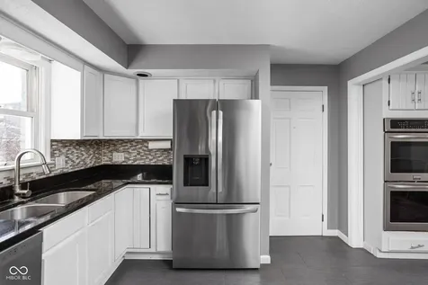 7225 Westminster Drive Indianapolis IN 46256