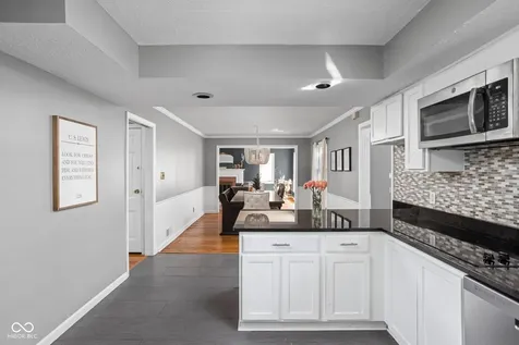 7225 Westminster Drive Indianapolis IN 46256
