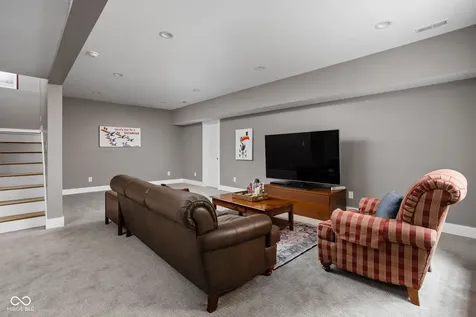 5713 Upper Garden Way Zionsville IN 46077