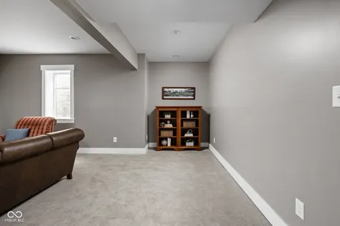 5713 Upper Garden Way Zionsville IN 46077