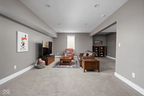 5713 Upper Garden Way Zionsville IN 46077