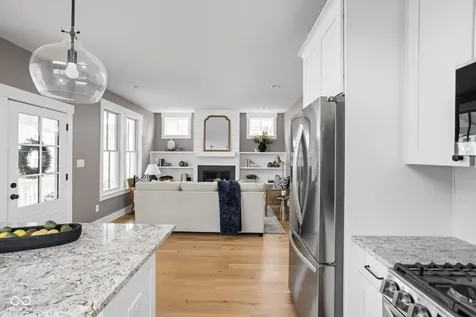 5713 Upper Garden Way Zionsville IN 46077
