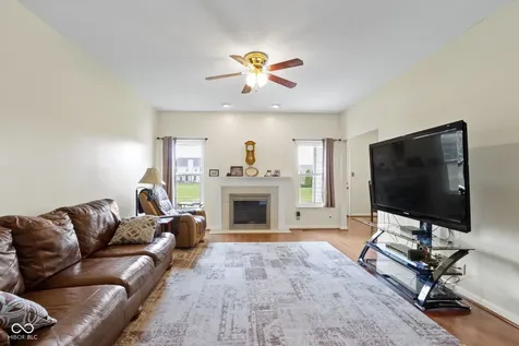 8778 N Deer Crossing Boulevard Mccordsville IN 46055