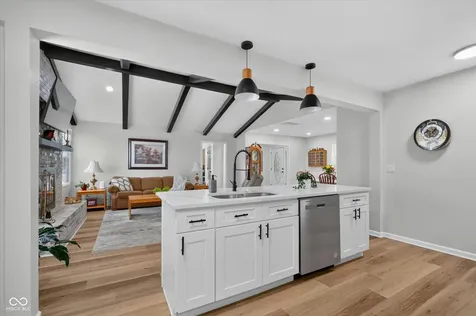 1492 Woodscliff Drive Anderson IN 46012