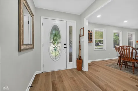 1492 Woodscliff Drive Anderson IN 46012