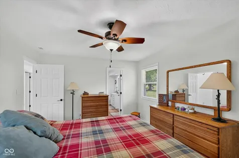 1492 Woodscliff Drive Anderson IN 46012