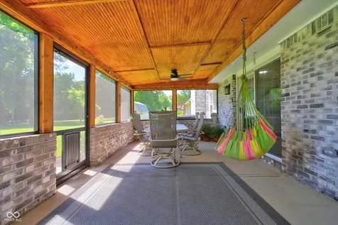 1492 Woodscliff Drive Anderson IN 46012