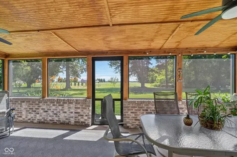 1492 Woodscliff Drive Anderson IN 46012