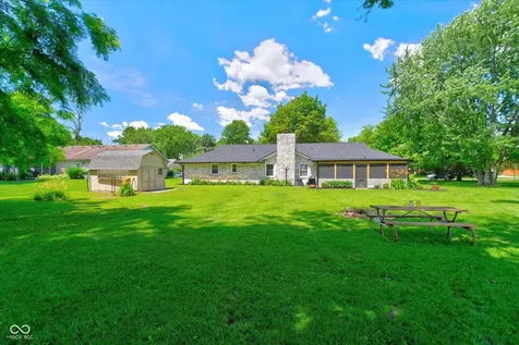 1492 Woodscliff Drive Anderson IN 46012