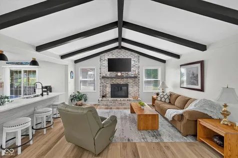 1492 Woodscliff Drive Anderson IN 46012