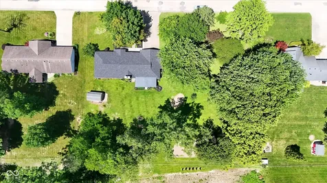 1492 Woodscliff Drive Anderson IN 46012