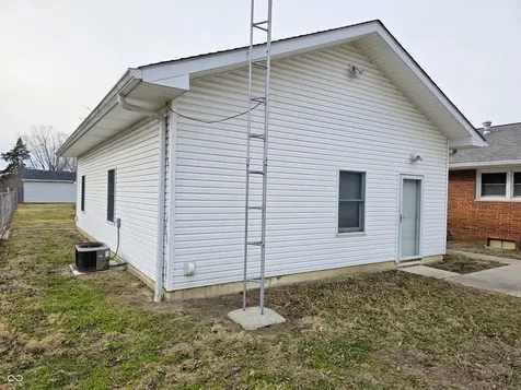 211 Cindy Lane Crothersville IN 47229