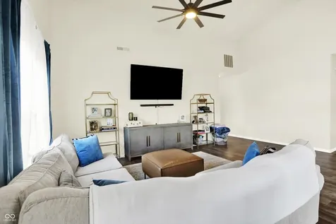 2259 Summer Shore Drive Greenwood IN 46143