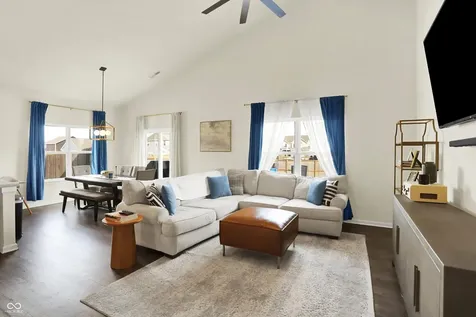 2259 Summer Shore Drive Greenwood IN 46143