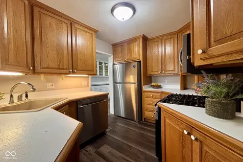 1542 E Edwards Avenue Indianapolis IN 46227