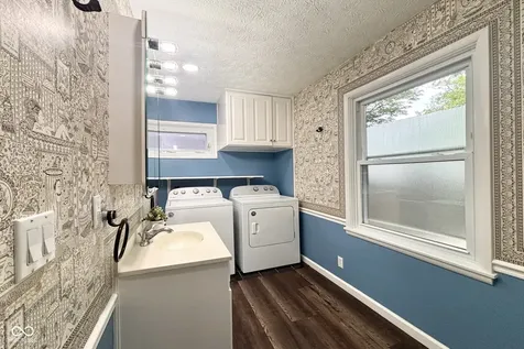 1542 E Edwards Avenue Indianapolis IN 46227
