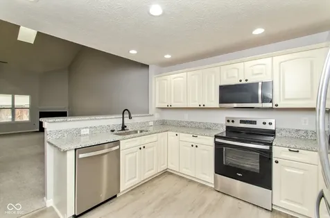 12140 Black Hills Drive Fishers IN 46038