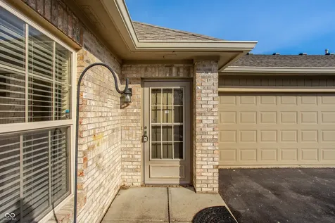7729 Briarstone Drive Indianapolis IN 46227