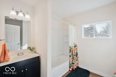 512 N 13th Street Elwood IN 46036