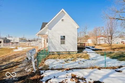 512 N 13th Street Elwood IN 46036