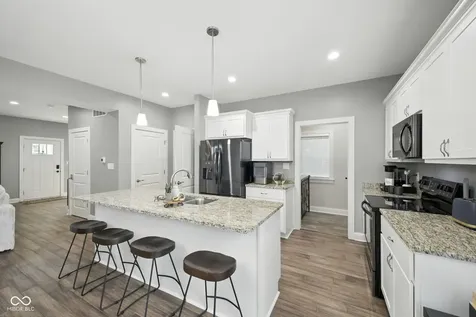 2945 N New Jersey Street Indianapolis IN 46205