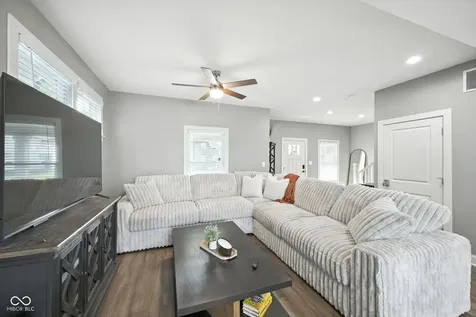 2945 N New Jersey Street Indianapolis IN 46205