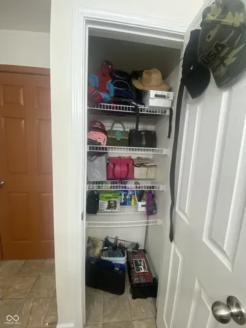 922 Beal Way Indianapolis IN 46217