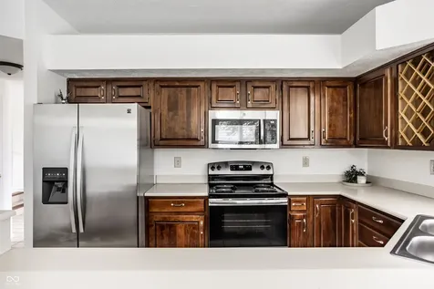 7570 Pinesprings West Drive Indianapolis IN 46256