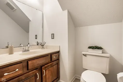 7570 Pinesprings West Drive Indianapolis IN 46256