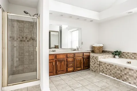7570 Pinesprings West Drive Indianapolis IN 46256