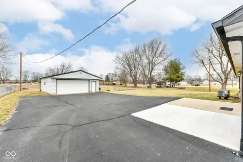 382 Pinedale Drive Avon IN 46123