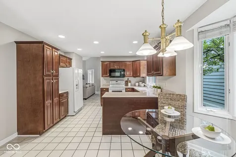 7869 Clearwater Parkway Indianapolis IN 46240