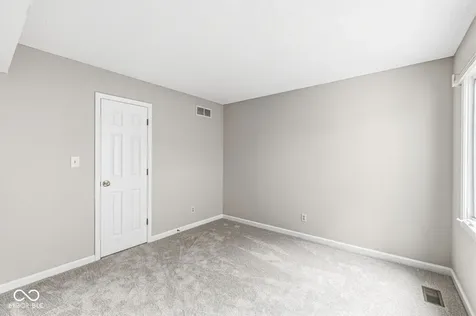 7869 Clearwater Parkway Indianapolis IN 46240