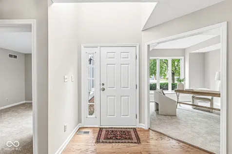 7869 Clearwater Parkway Indianapolis IN 46240