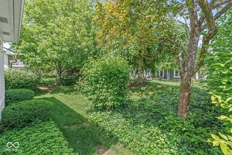 7869 Clearwater Parkway Indianapolis IN 46240