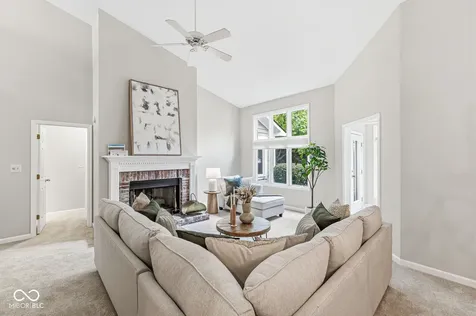 7869 Clearwater Parkway Indianapolis IN 46240