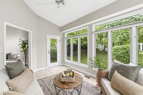 7869 Clearwater Parkway Indianapolis IN 46240