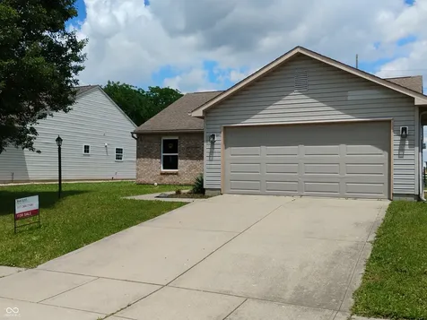 9714 Treyburn Lakes Drive Indianapolis IN 46239