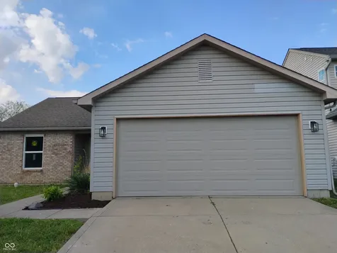 9714 Treyburn Lakes Drive Indianapolis IN 46239
