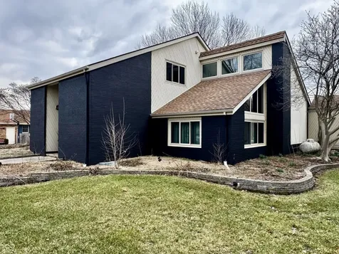 560 Sir Lancelot Drive Seymour IN 47274