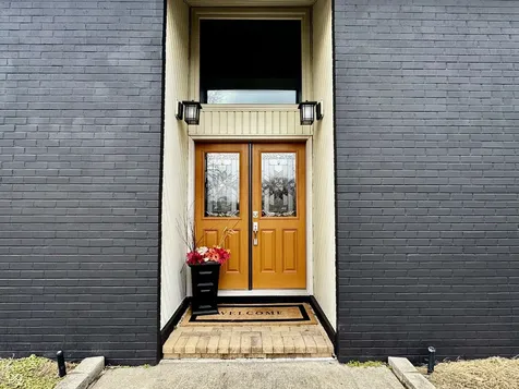 560 Sir Lancelot Drive Seymour IN 47274